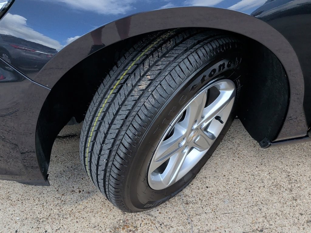 Used 2022 Chevrolet Malibu LS FWD image 38
