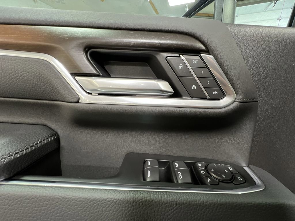 New 2026 GMC Sierra 3500 Denali w/ Denali Reserve Package image 24