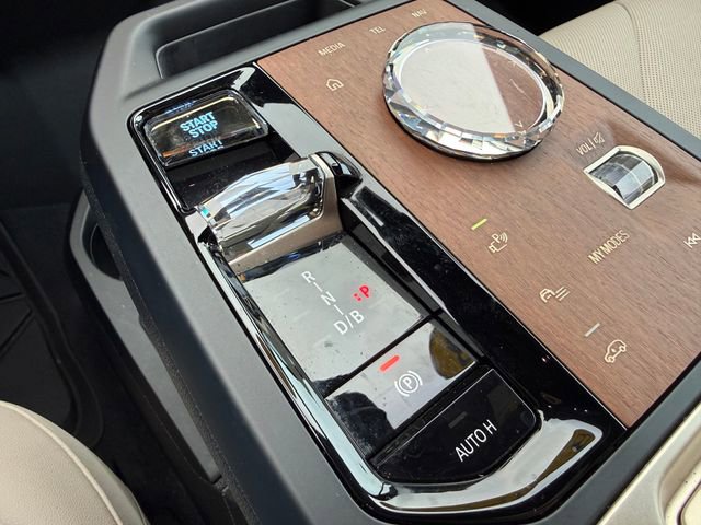 Used 2023 BMW iX xDrive50 w/ Ultimate Package 2 image 29