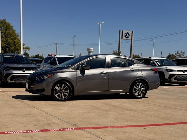 Used 2024 Nissan Versa SV FWD image 4