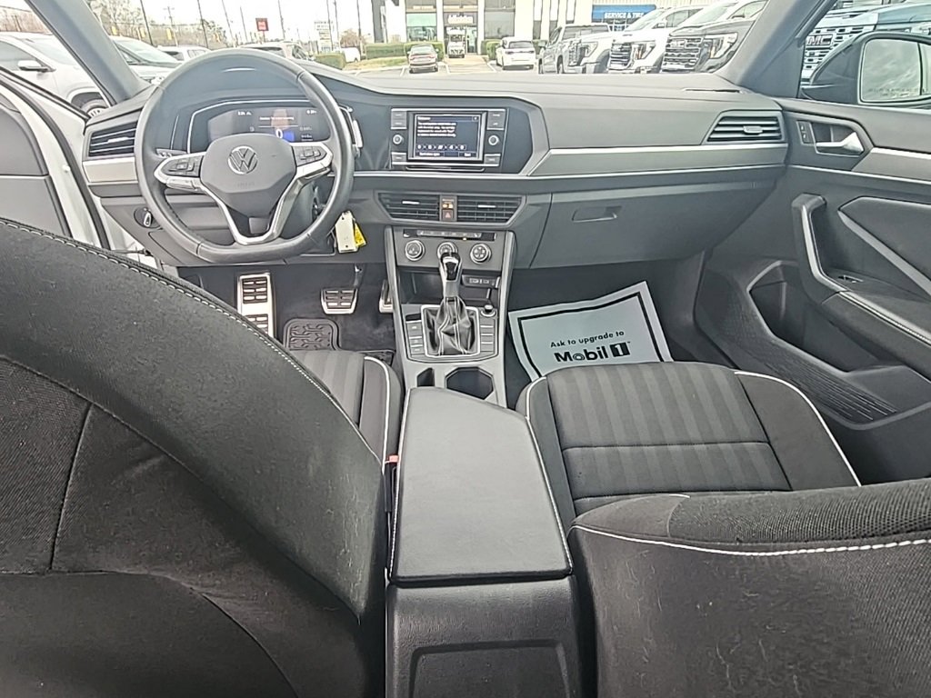 Used 2024 Volkswagen Jetta Sport image 13