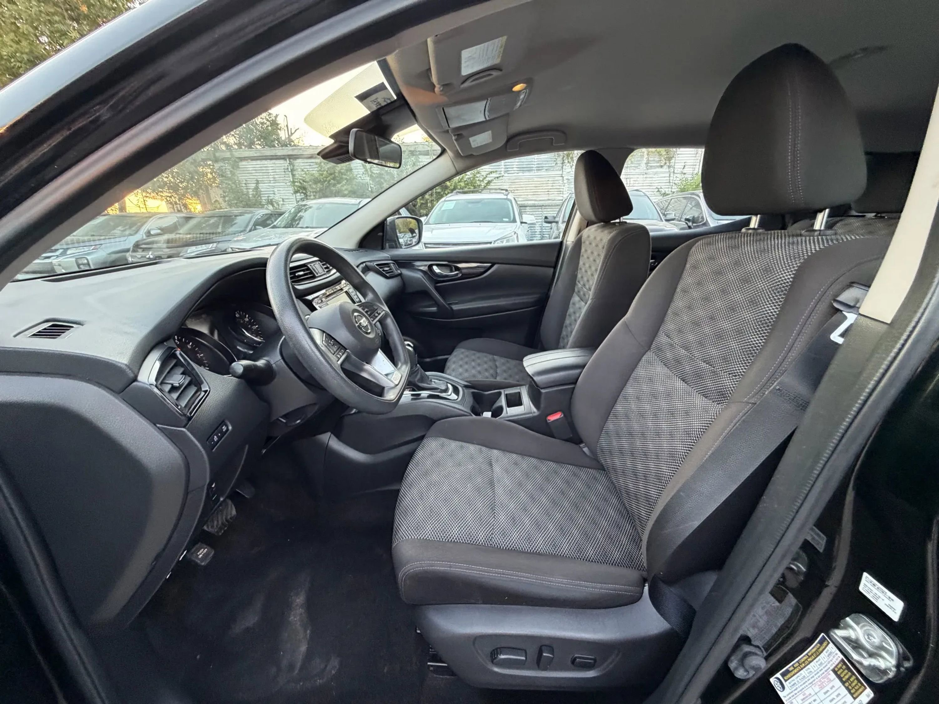 Used 2019 Nissan Rogue Sport SV image 20