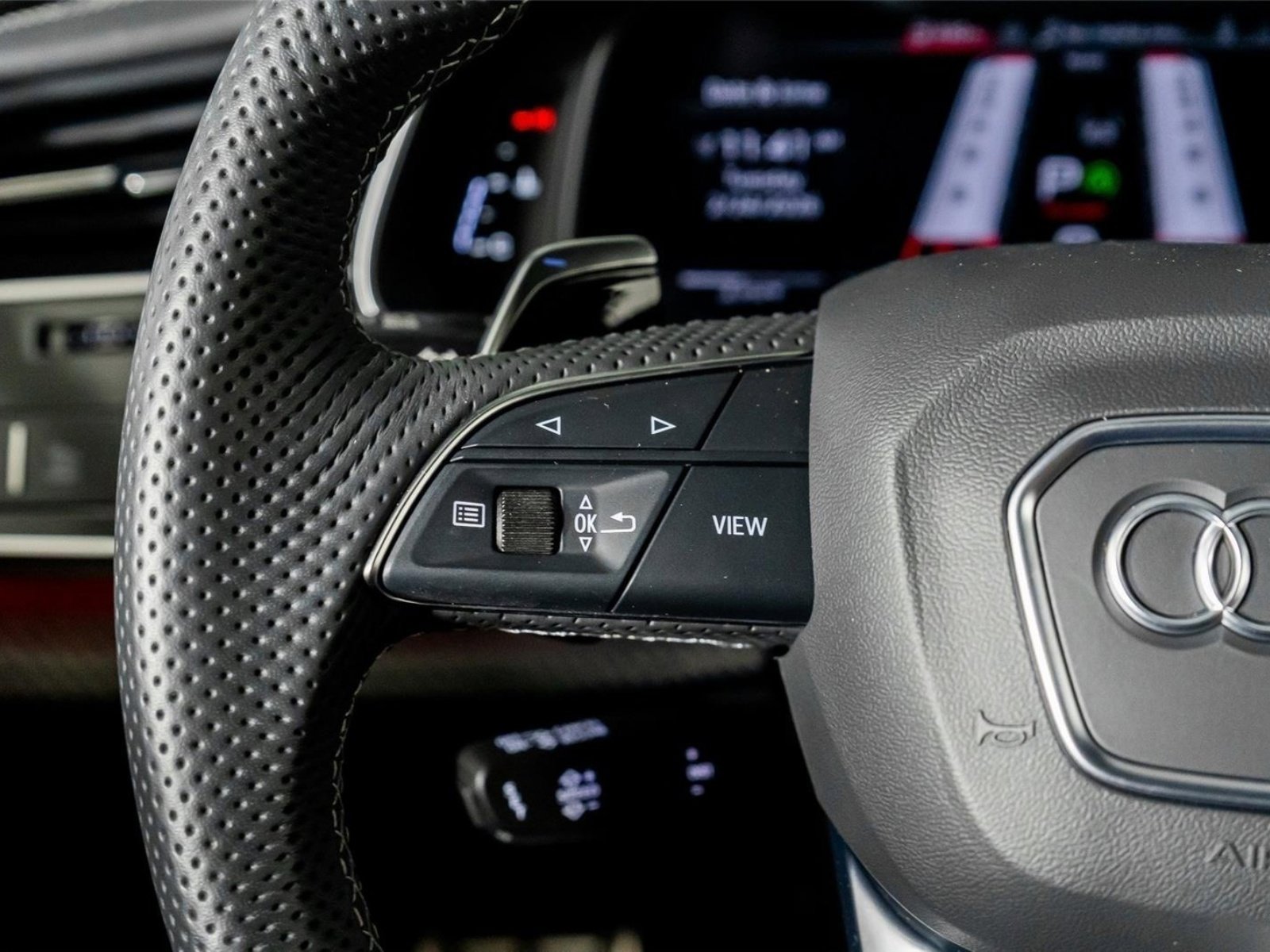 Used 2025 Audi RS Q8 performance image 45