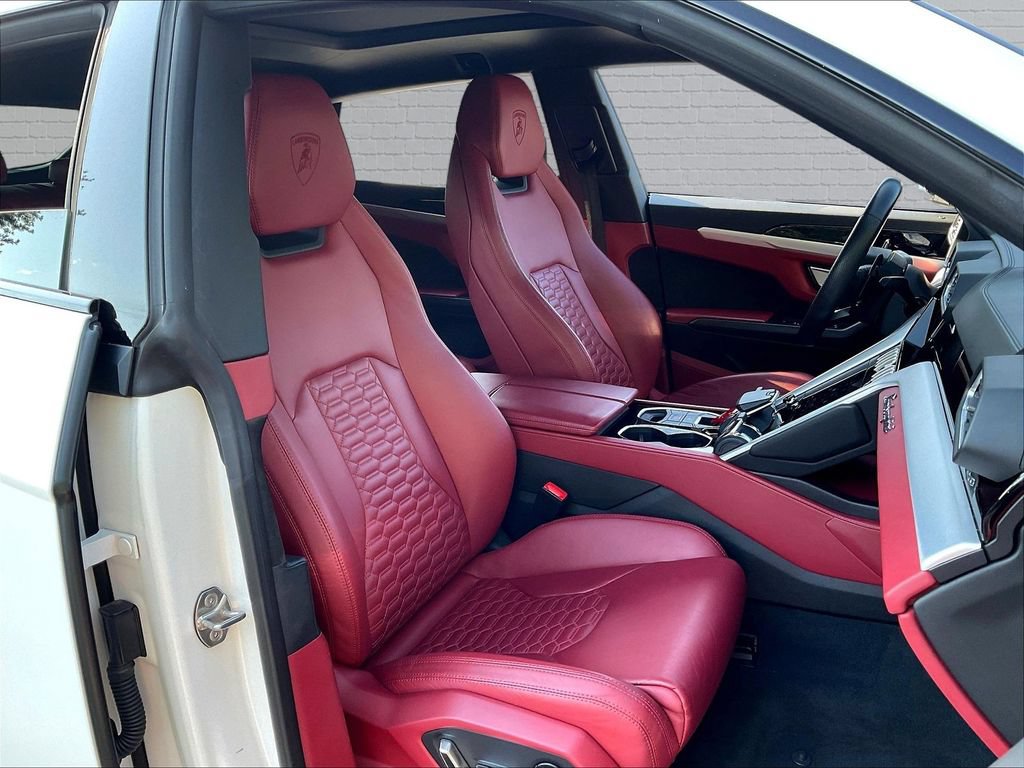 Used 2022 Lamborghini Urus AWD/4WD image 26
