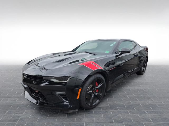 Used 2018 Chevrolet Camaro SS RWD image 3