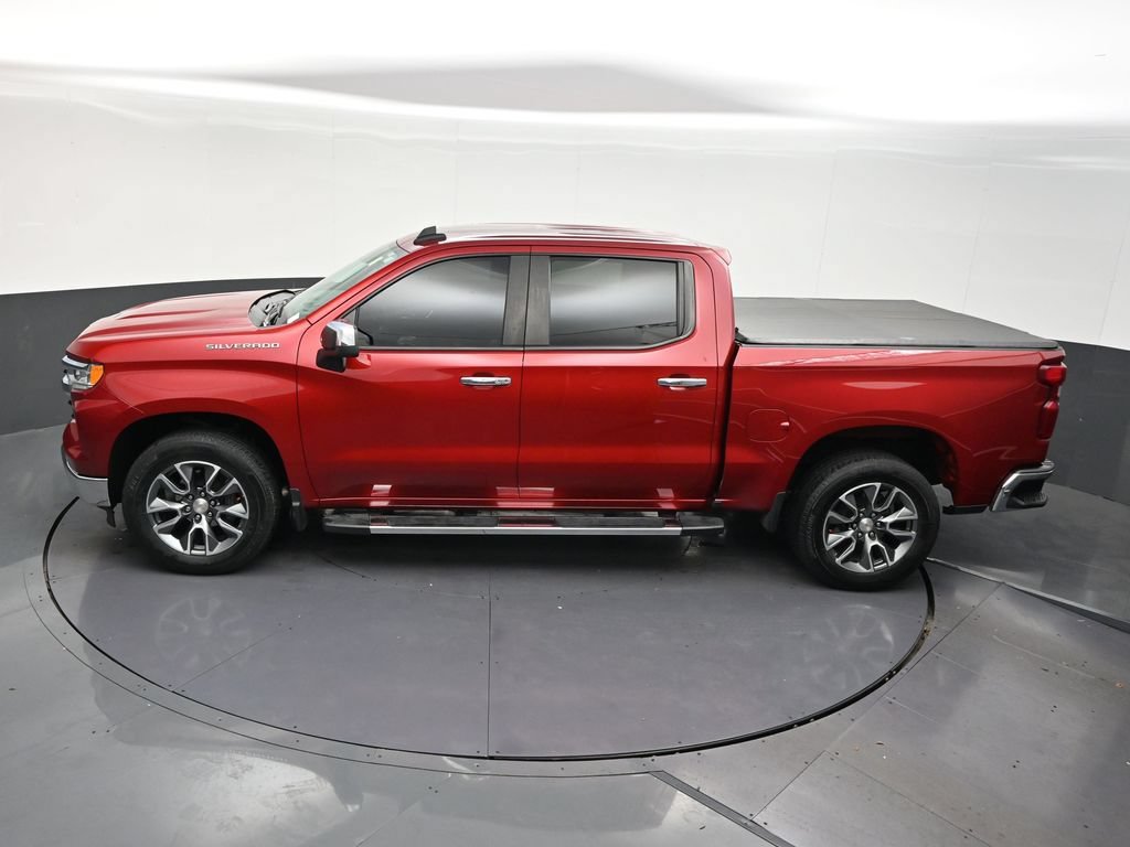 Used 2024 Chevrolet Silverado 1500 LT RWD image 15
