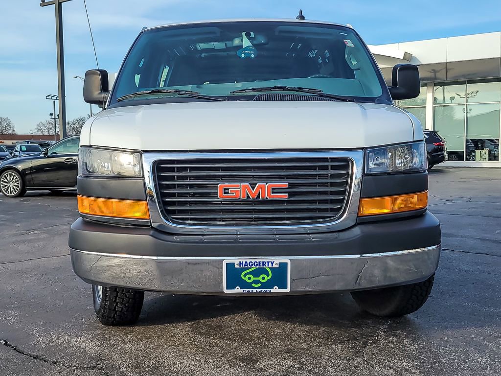 Used 2022 GMC Savana 2500 w/ Driver Convenience Package image 4
