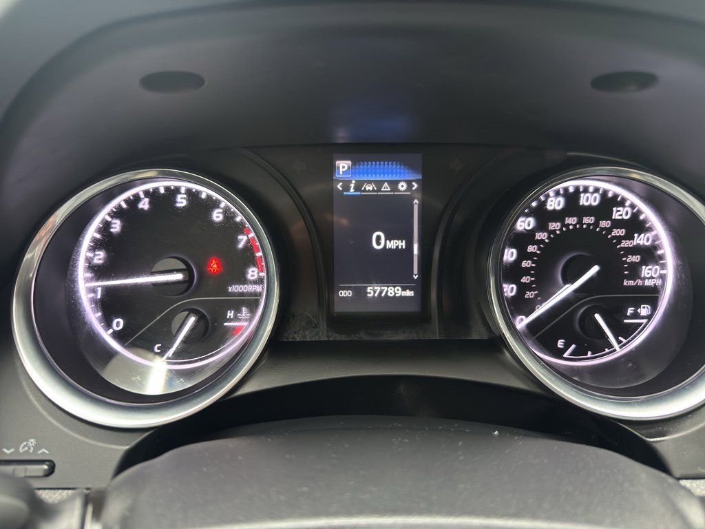 Used 2020 Toyota Camry SE image 11