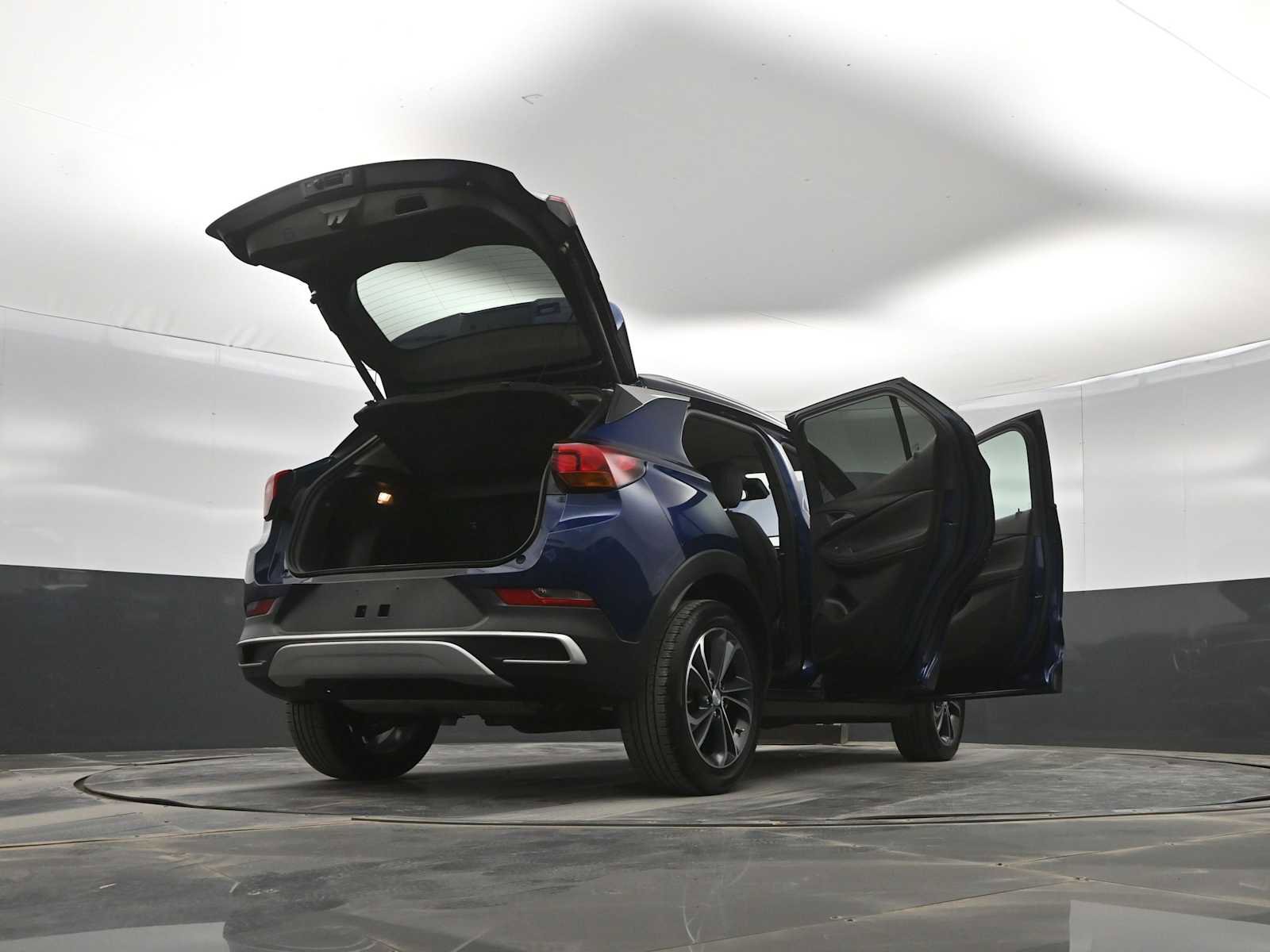 Used 2022 Buick Encore GX Select AWD/4WD image 44