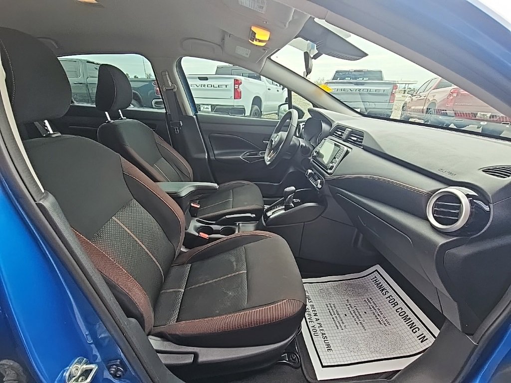 Used 2022 Nissan Versa SR image 13