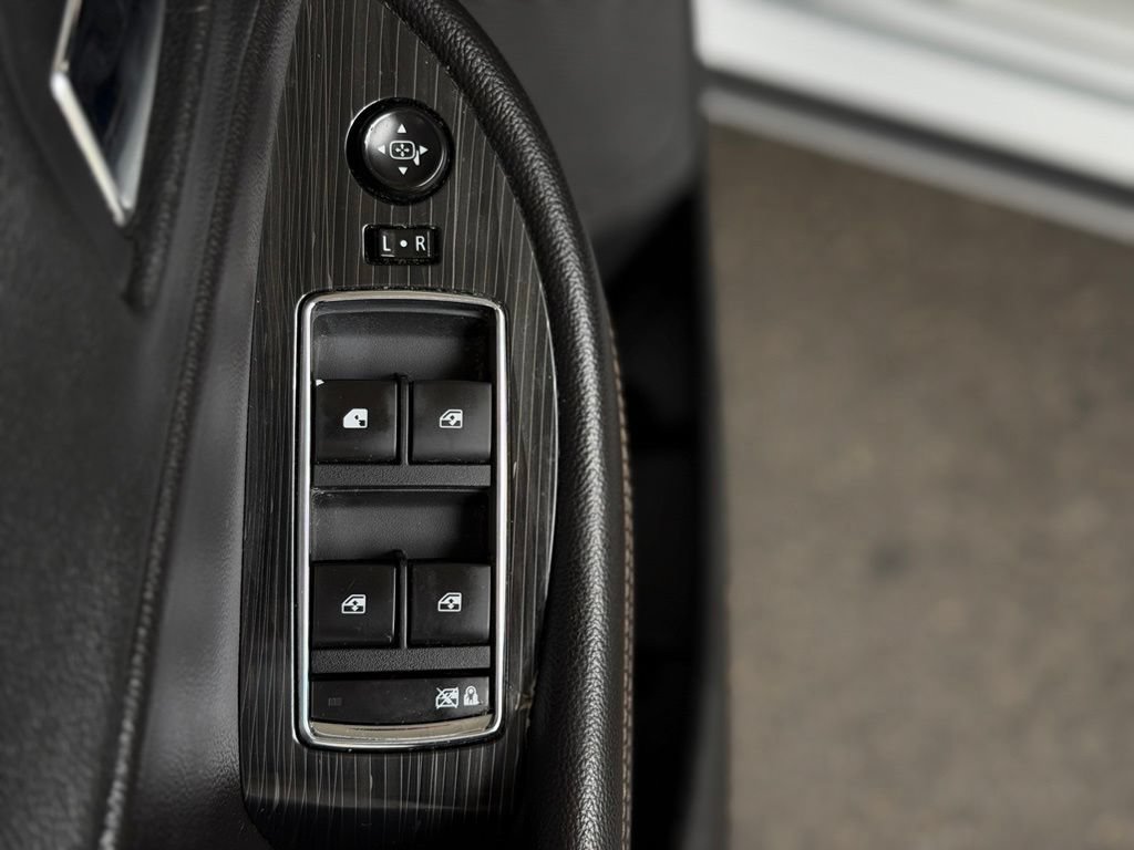 Used 2017 Chevrolet Impala LT FWD image 37