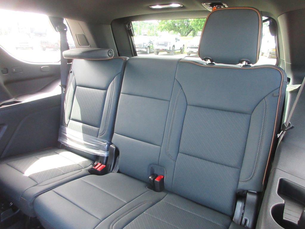 New 2026 GMC Yukon AT4 w/ AT4 Premium Plus Package AWD/4WD image 13