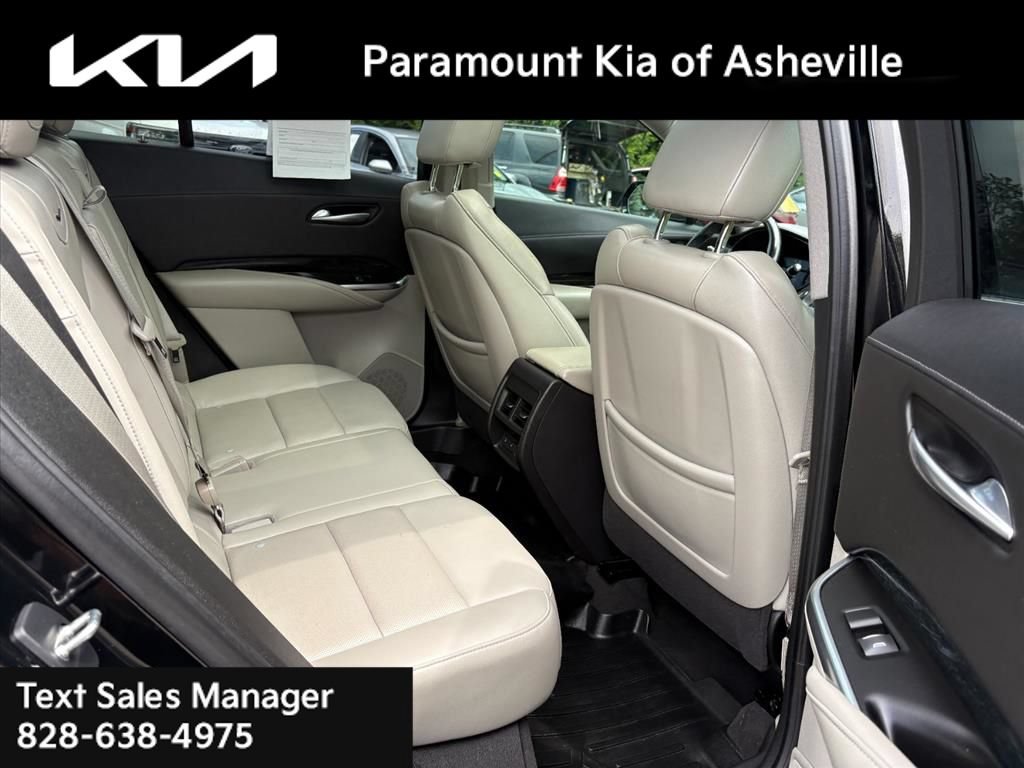 Used 2021 Cadillac XT4 Premium Luxury FWD image 22