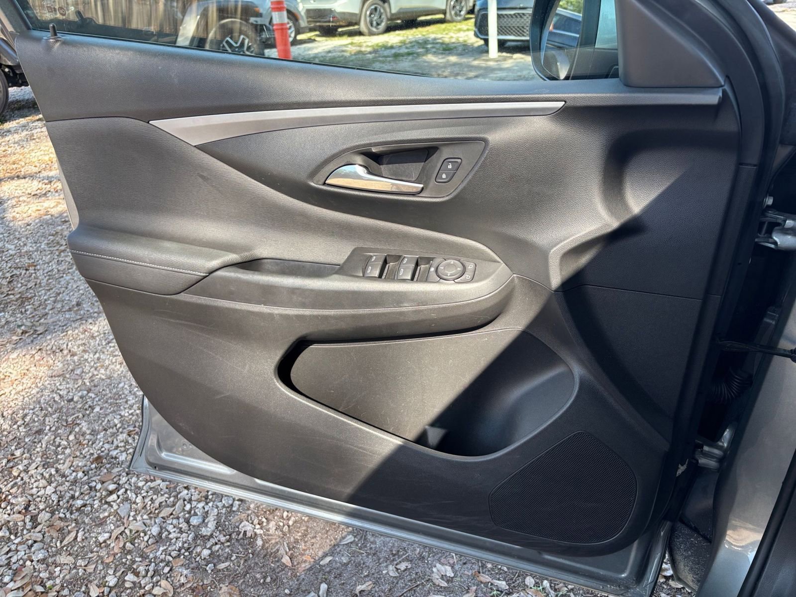 Used 2025 Buick Envista Preferred image 18