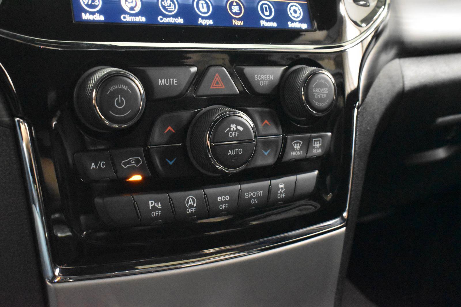 Used 2021 Jeep Grand Cherokee Laredo X image 17