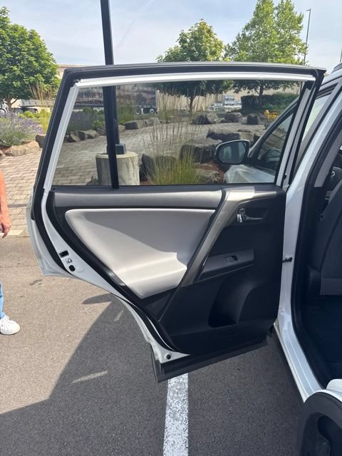 Used 2015 Toyota RAV4 Limited FWD image 9