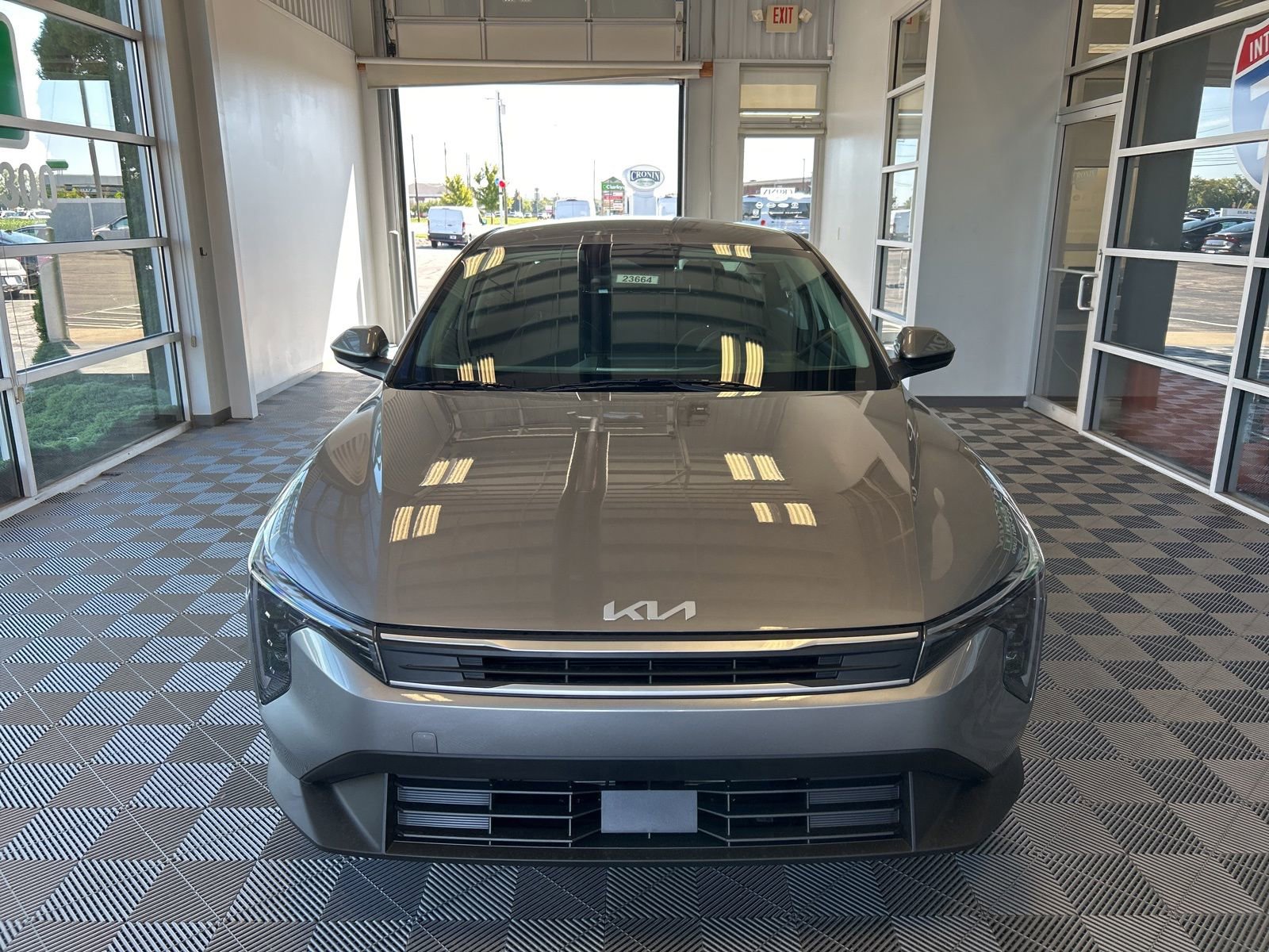 New 2025 Kia K4 LXS image 2