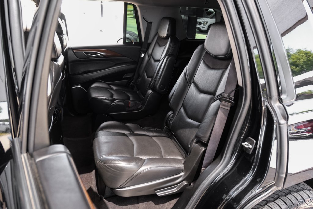 Used 2020 Cadillac Escalade 2WD image 43