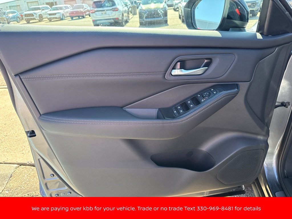 New 2027 Nissan Rogue Dark Armor AWD/4WD image 11