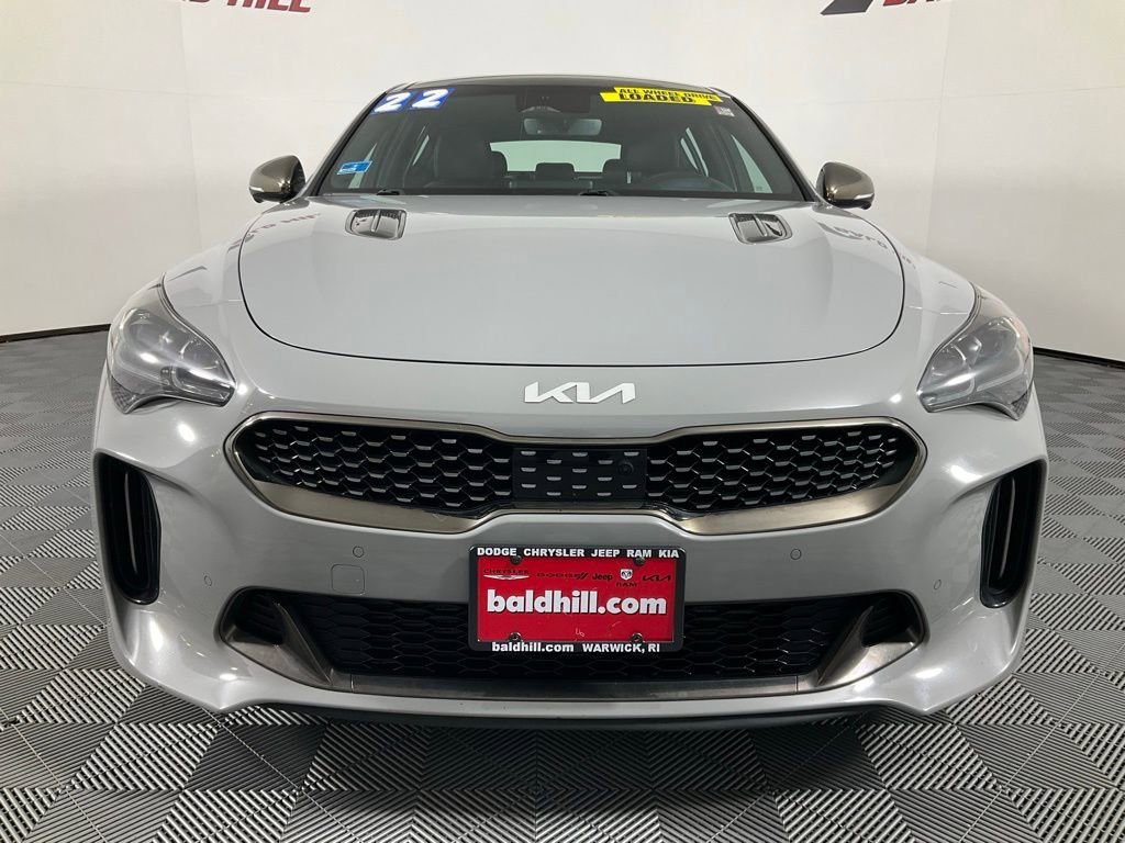 Used 2022 Kia Stinger GT2 image 2