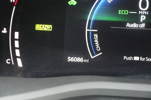 Used 2025 Toyota Camry LE FWD image 31