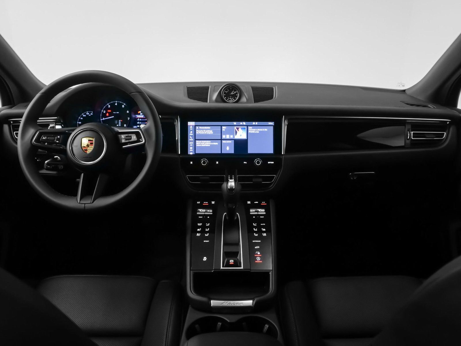 Used 2025 Porsche Macan image 28