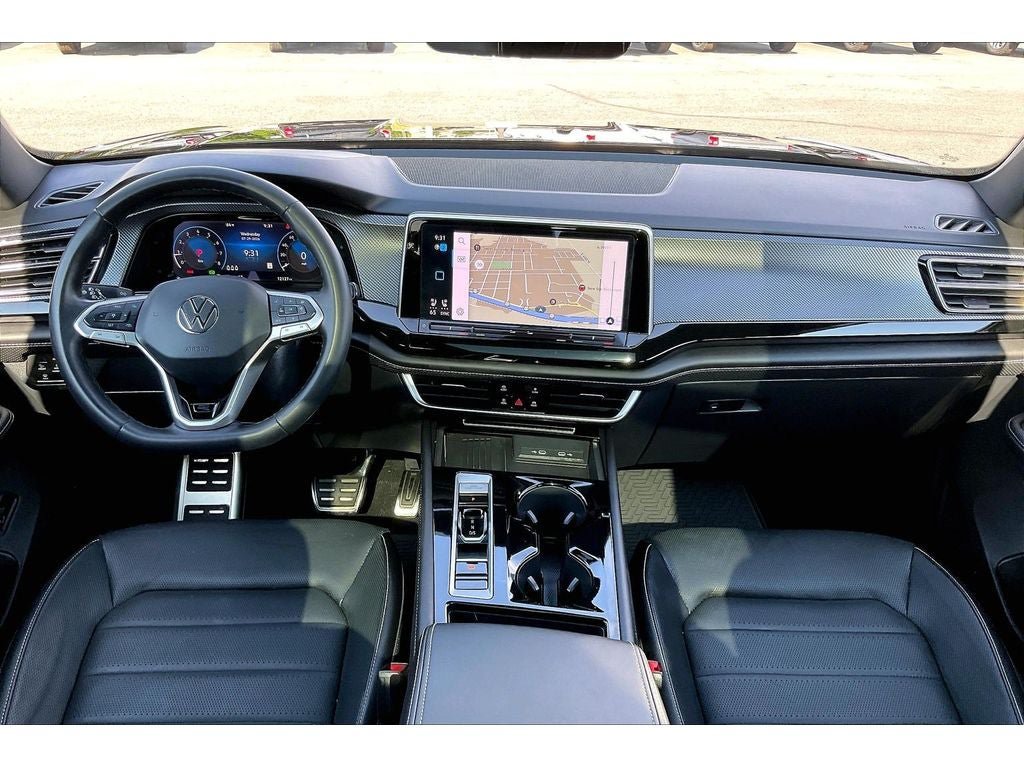 Used 2025 Volkswagen Atlas Cross Sport SEL R-Line AWD/4WD image 17