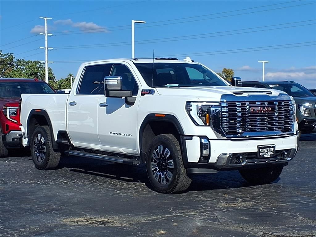 Used 2024 GMC Sierra 3500 Denali w/ Denali Reserve Package image 2