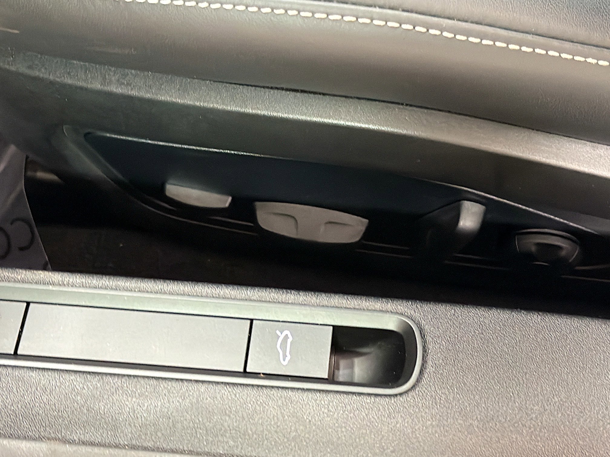 Certified 2025 Porsche 911 Carrera 4 GTS AWD/4WD image 23