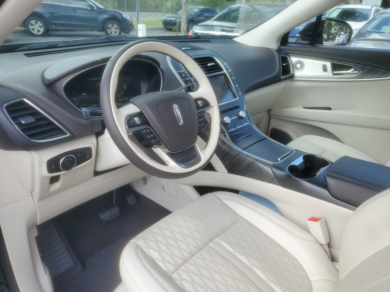 Certified 2019 Lincoln Nautilus Black Label image 17