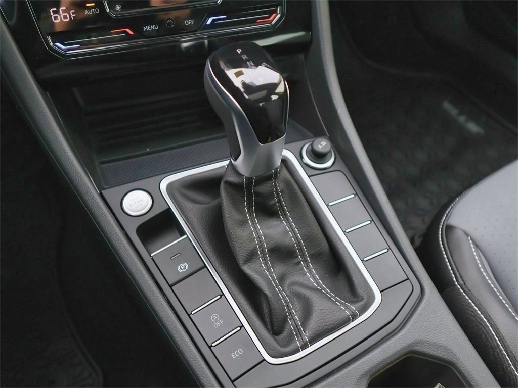 New 2026 Volkswagen Jetta SE FWD image 24