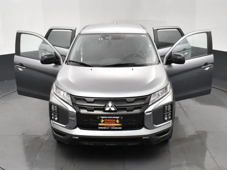 Used 2025 Mitsubishi Outlander Sport LE image 10