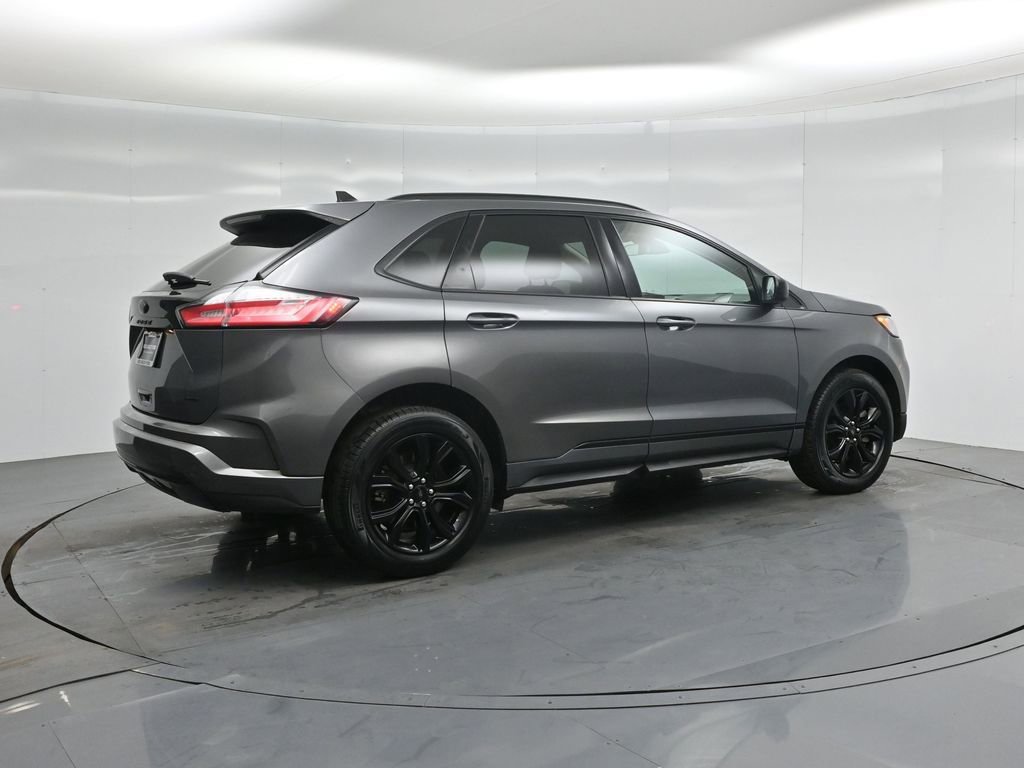 Certified 2022 Ford Edge SE w/ Black Appearance Package image 27