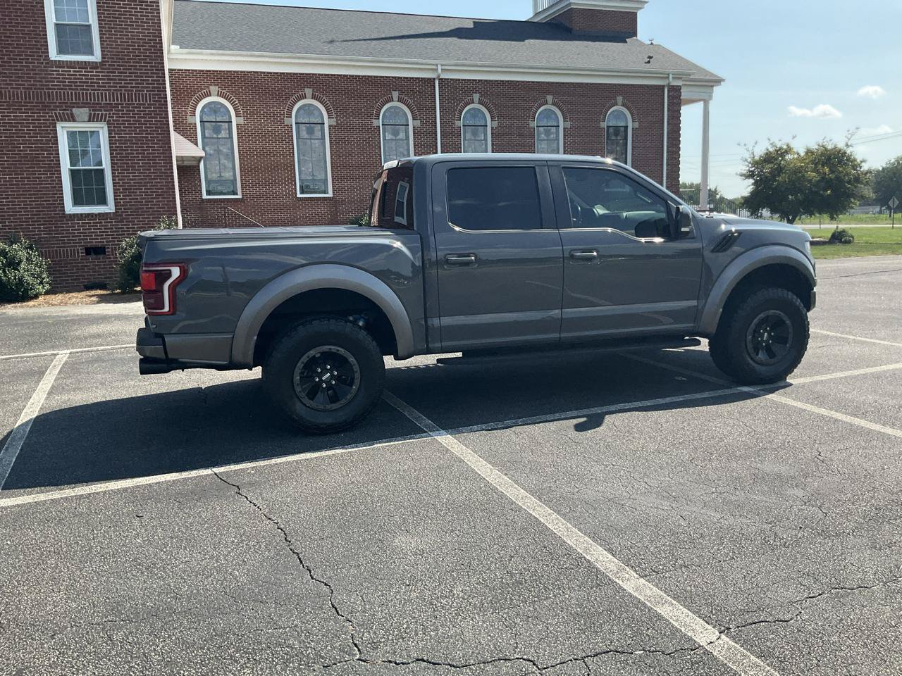 Used 2018 Ford F150 Raptor w/ Equipment Group 802A Luxury AWD/4WD image 5