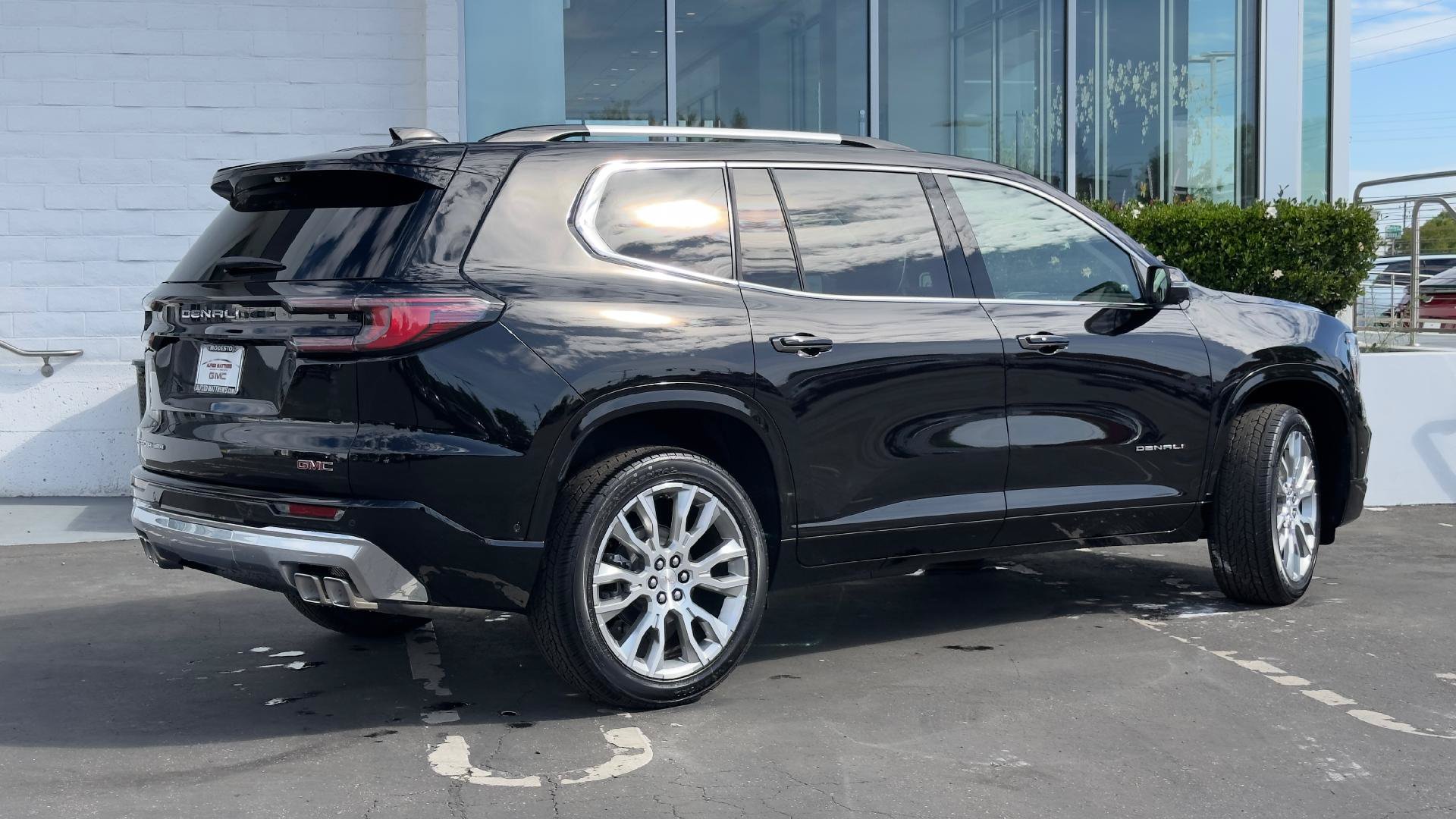 New 2026 GMC Acadia Denali w/ Super Cruise Package AWD/4WD image 5