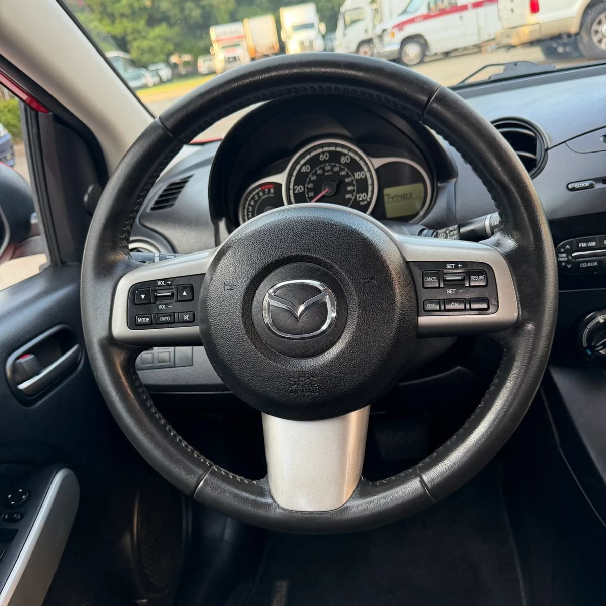 Used 2011 MAZDA MAZDA2 Touring FWD image 21