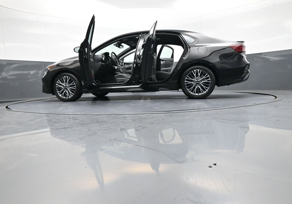 Certified 2023 Kia Forte GT-Line w/ GT-Line Premium Package FWD image 48