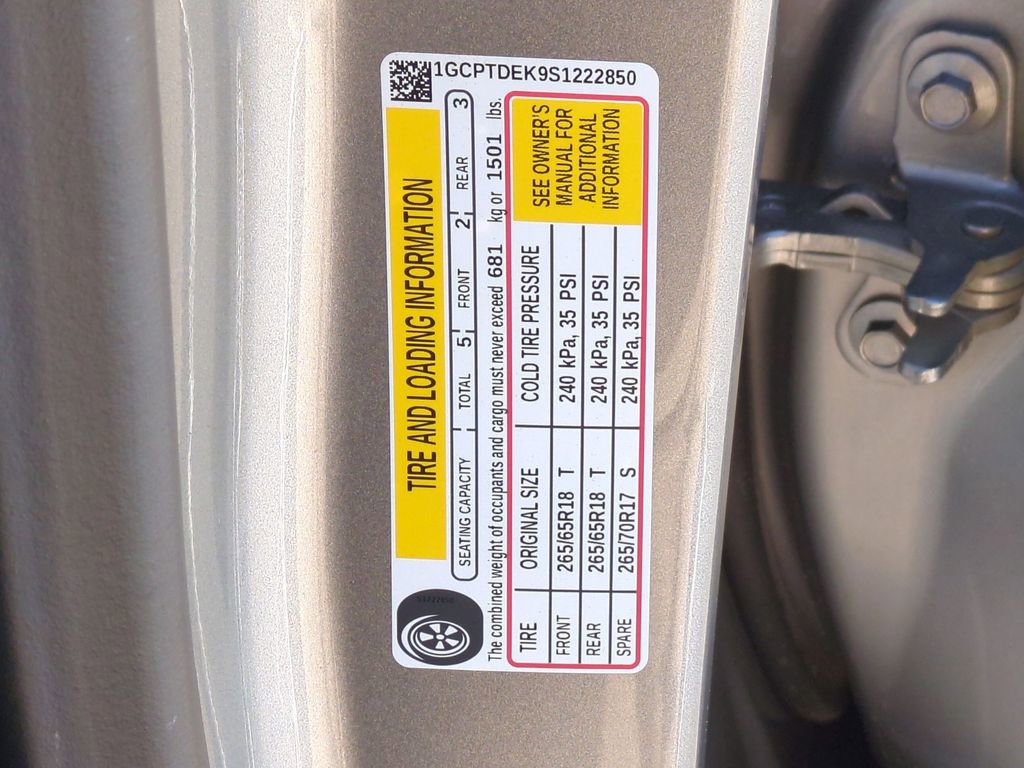 Certified 2025 Chevrolet Colorado Z71 w/ Z71 Convenience Package 2 image 29