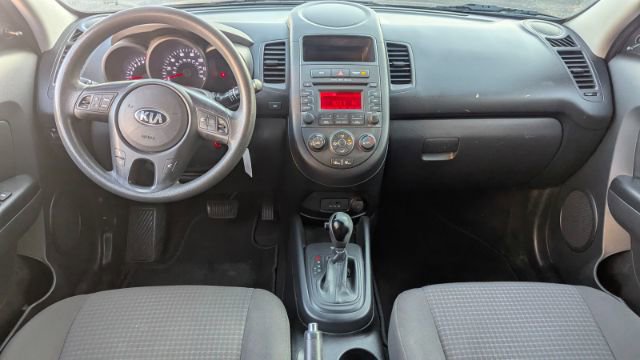 Used 2013 Kia Soul image 22