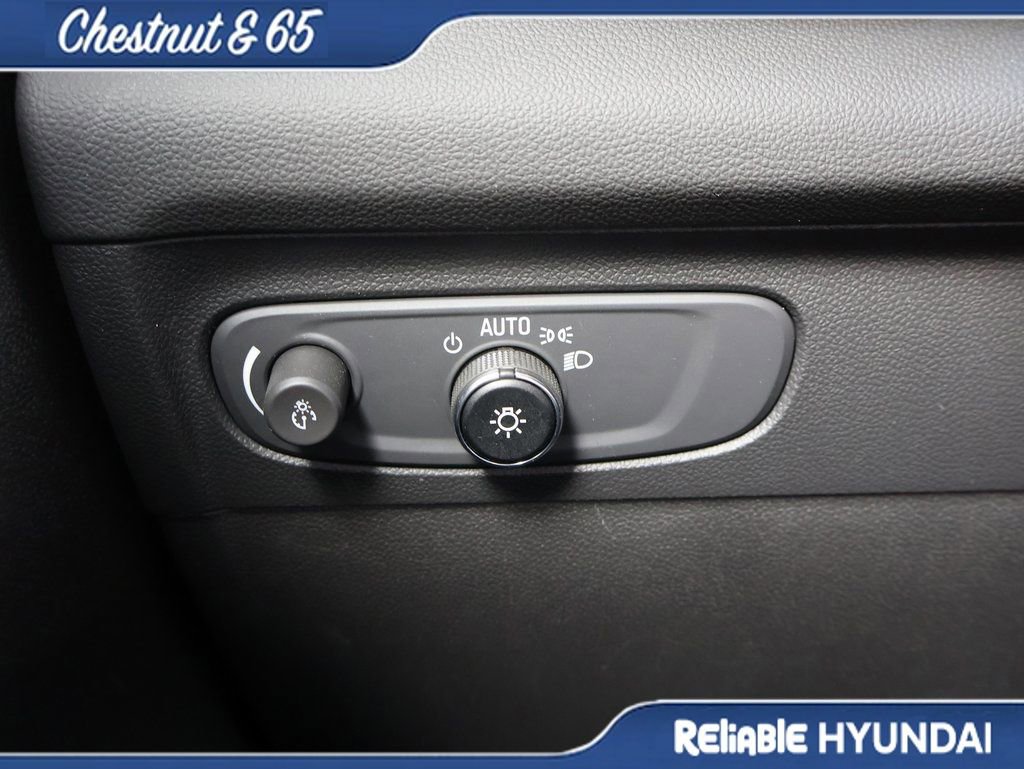 Used 2023 Buick Envision Essence image 32