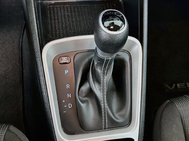 Used 2026 Hyundai Venue SE FWD image 17