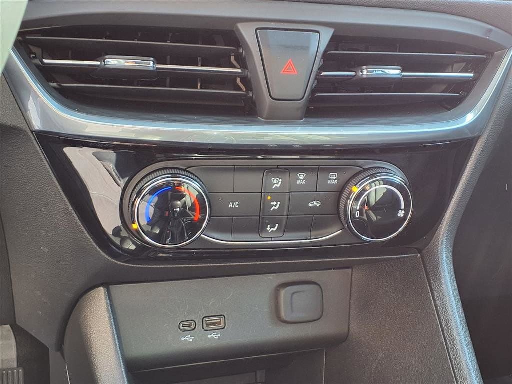 Used 2024 Buick Encore GX Sport Touring image 21