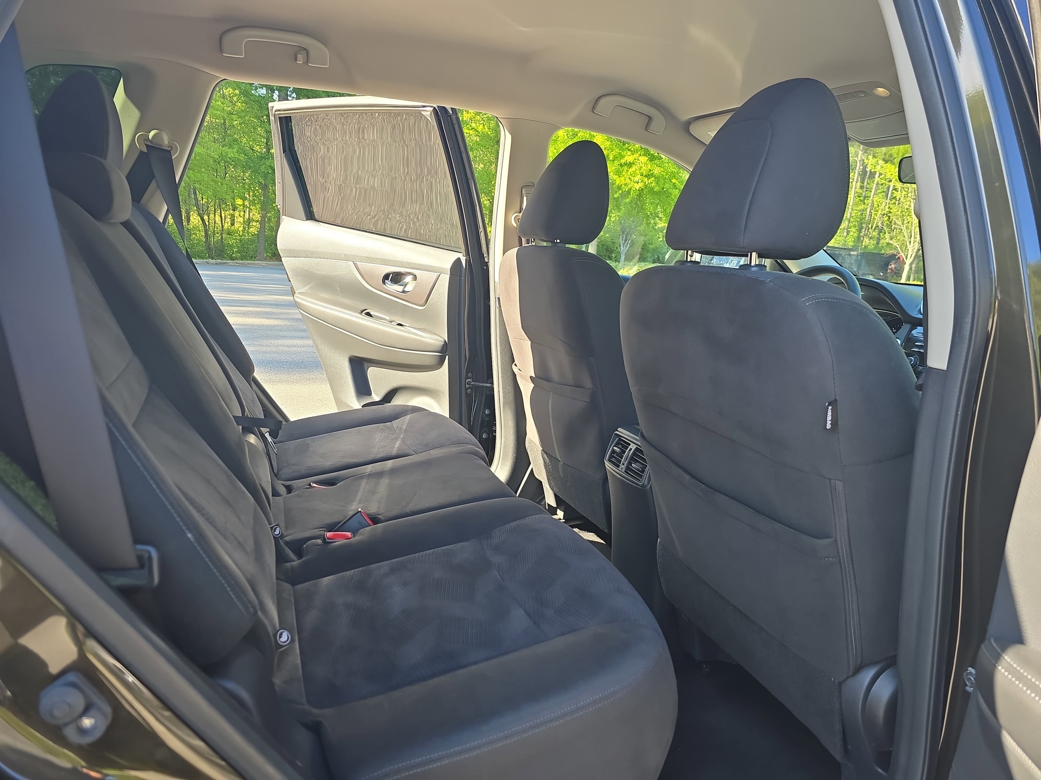 Used 2015 Nissan Rogue SV image 11