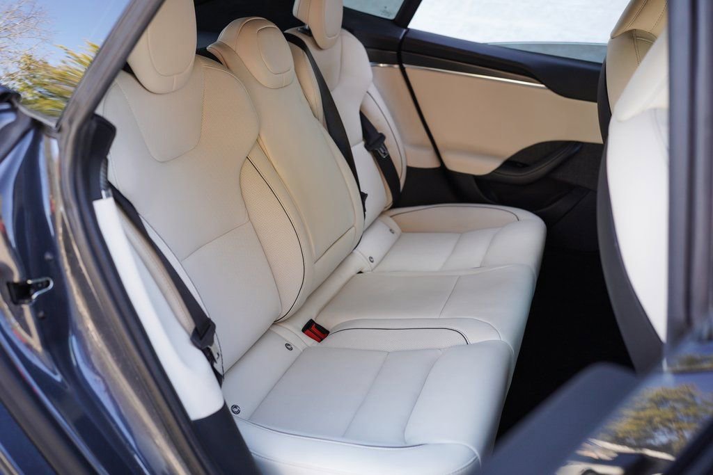 Used 2021 Tesla Model S Plaid image 25
