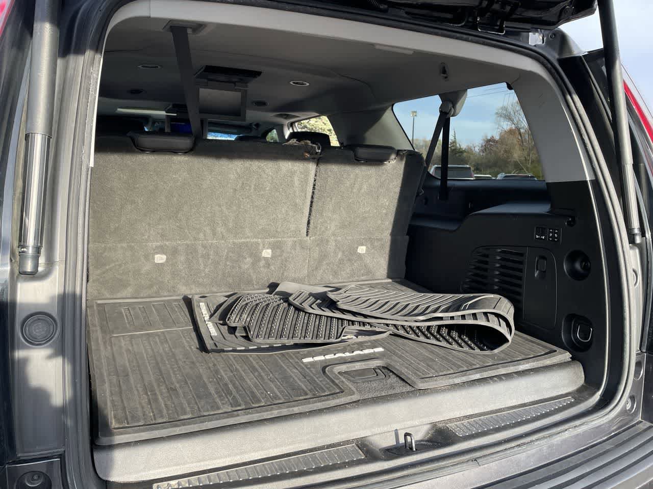 Used 2018 Cadillac Escalade ESV Luxury image 17