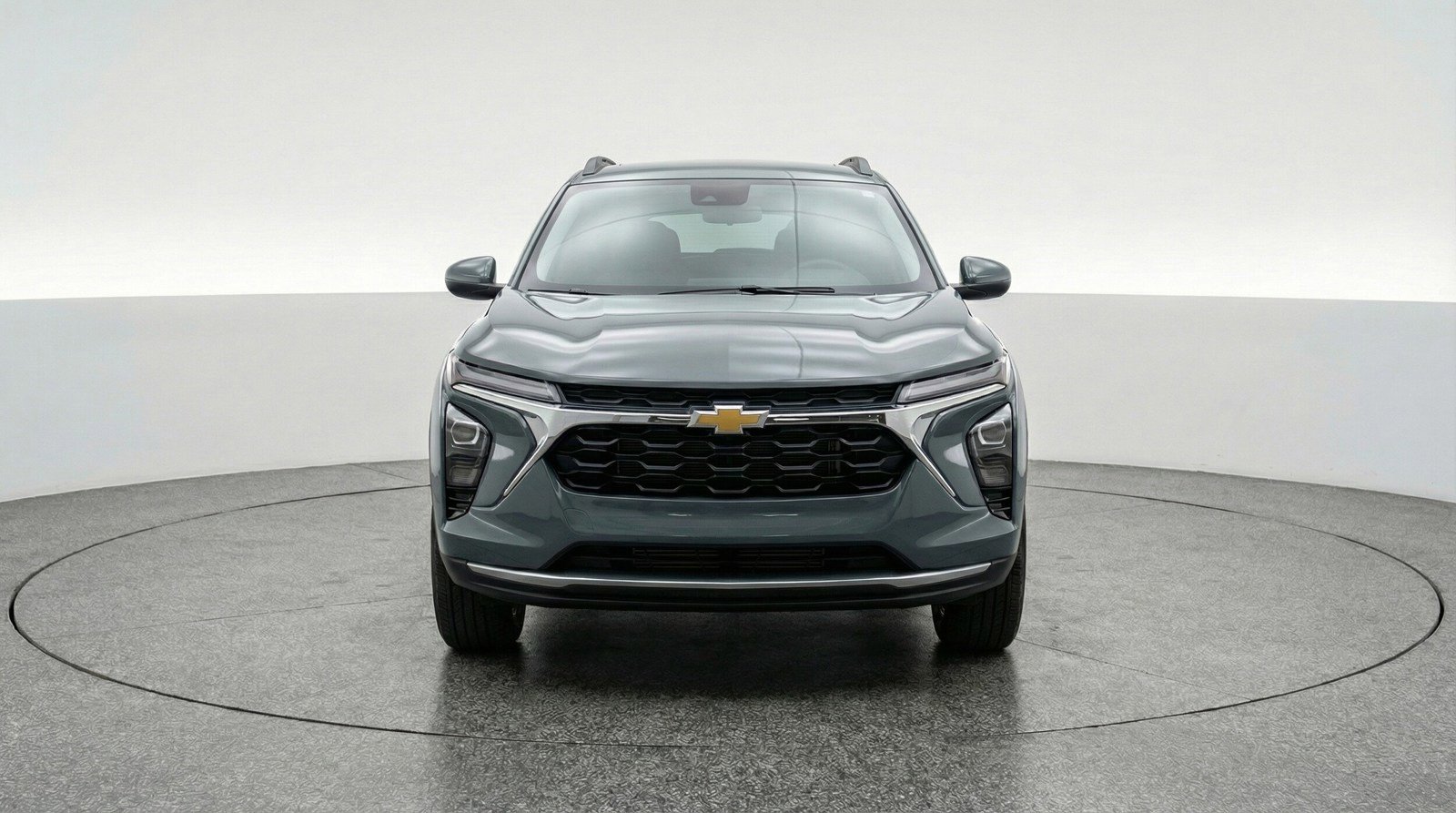 Used 2025 Chevrolet Trax LT w/ LT Convenience Package image 2