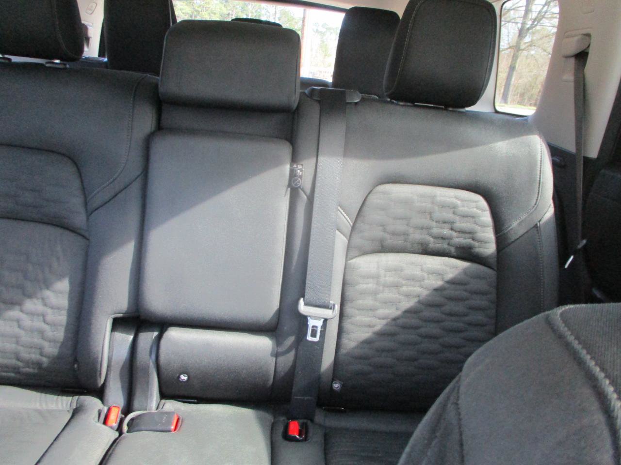 Used 2022 Nissan Pathfinder SV image 18