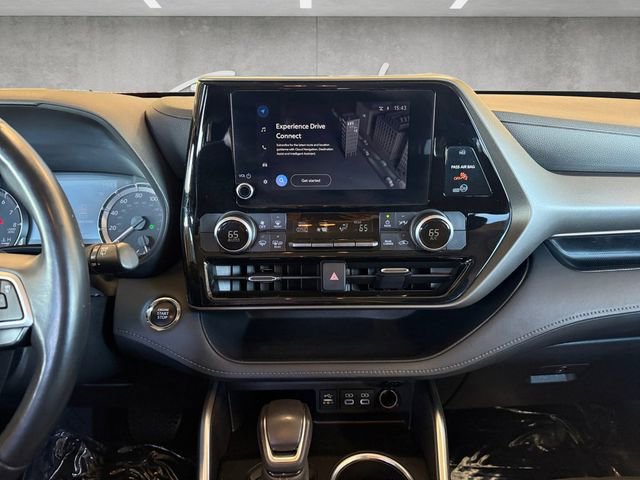 Used 2023 Toyota Highlander L image 3