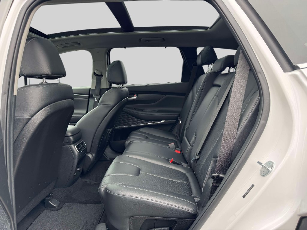 Used 2023 Hyundai Santa Fe SEL Premium AWD/4WD image 10
