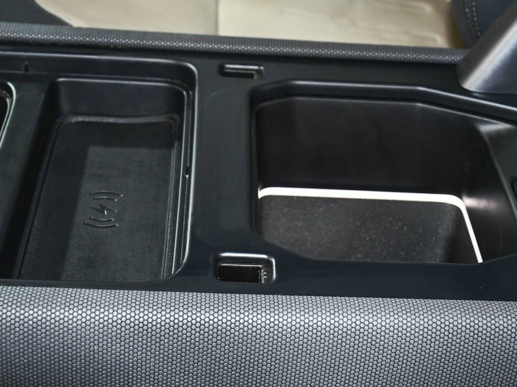 Used 2022 Land Rover Defender 90 X-Dynamic HSE image 40